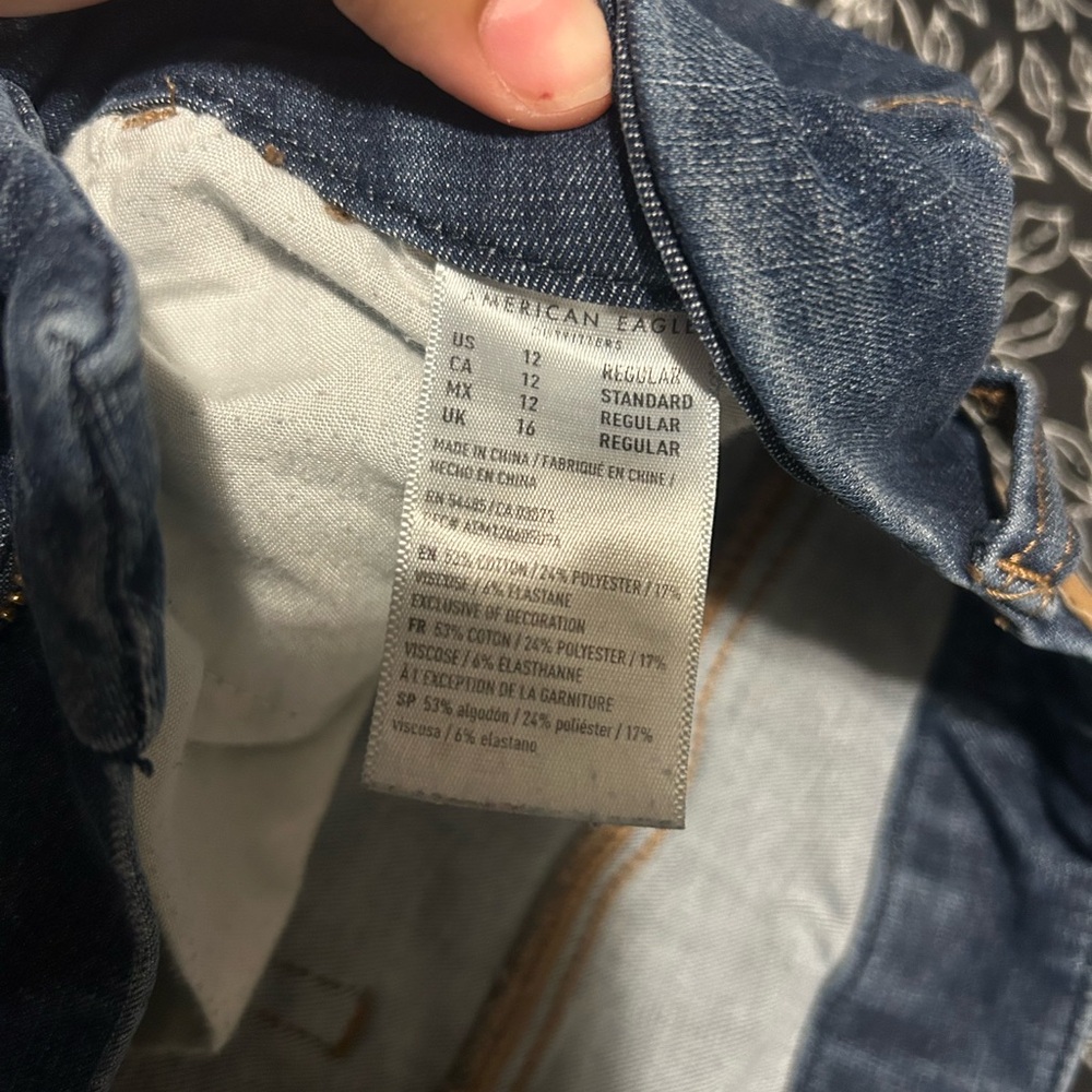 American Eagle Outfitters Indigo Skinny Jeans with Distressed Details - Picture 2 of 2